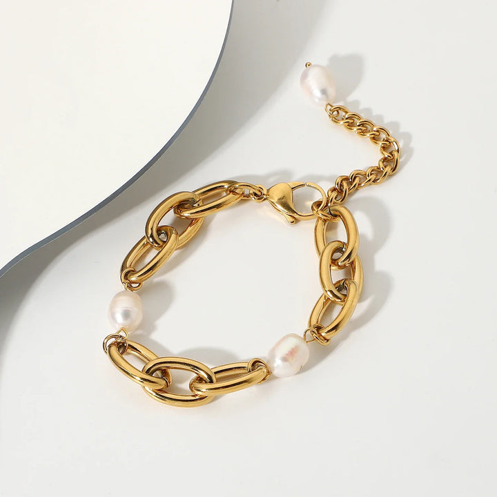 BowLift | 18k Chunky Paperclip Pearl Accented Bracelet