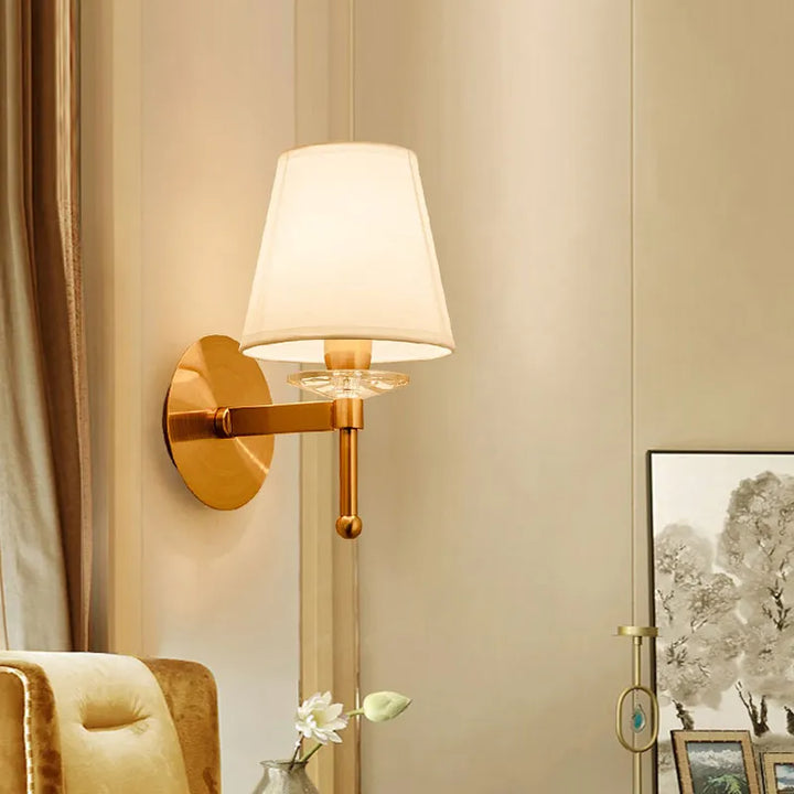 BowLift | BeamGlow – LED Wall Lamp with Stylish American Design