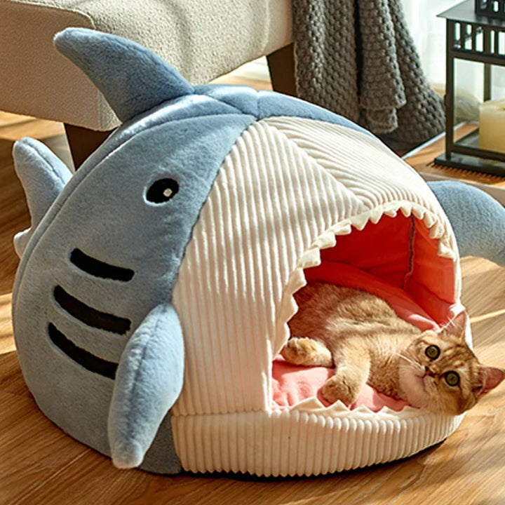 BowLift | Sleepy Shark Portable Warm Pet House