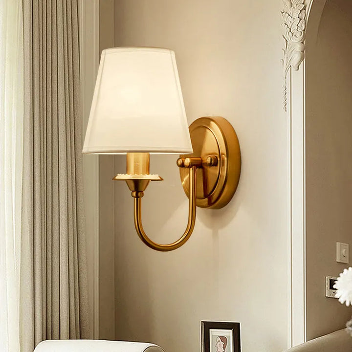 BowLift | BeamGlow – LED Wall Lamp with Stylish American Design