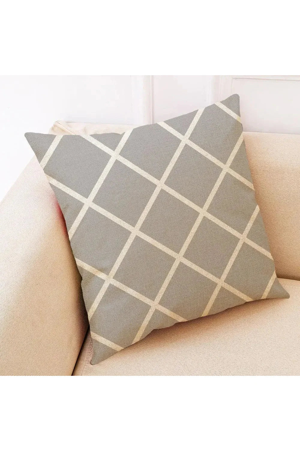 gray geometric pillowcase | Bowlift