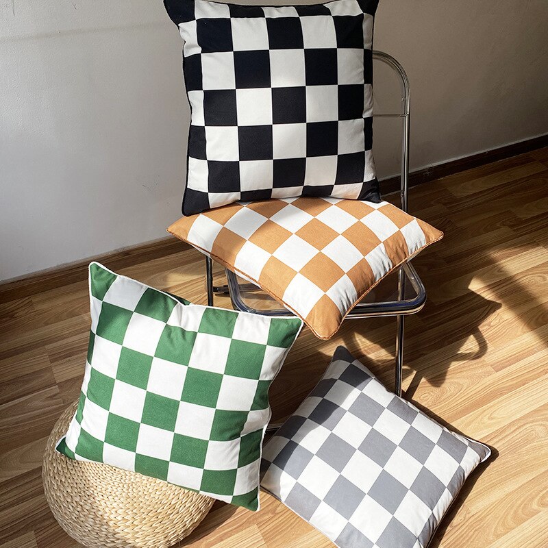 BowLift | Mattes Checkerboard Pillowcase