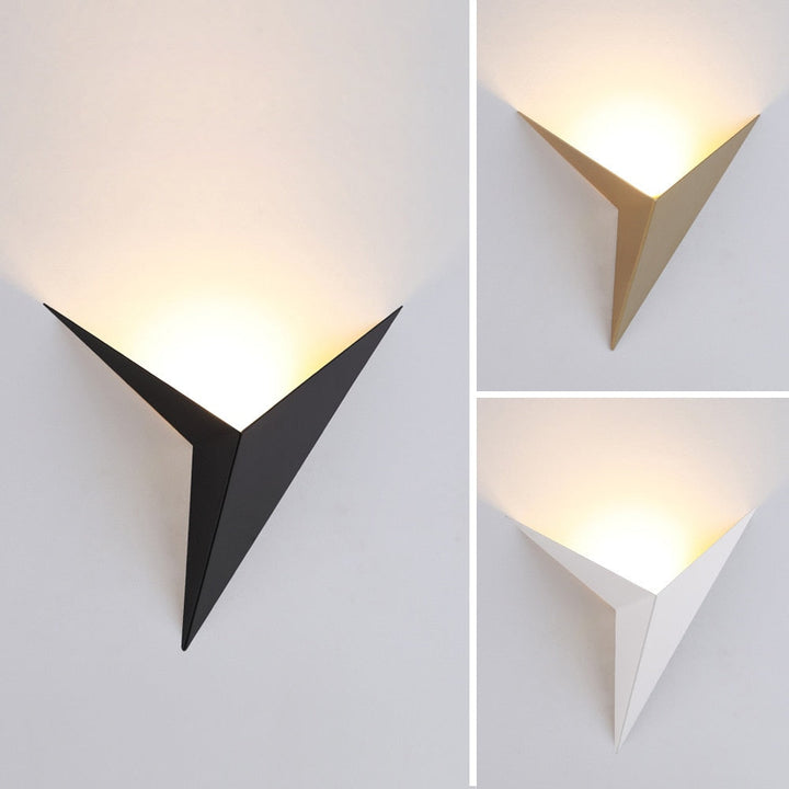BowLift | Trigon Wall Light