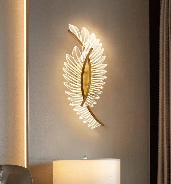 BowLift | Wall Lamp with Nature-Inspired Golden Wing Motif