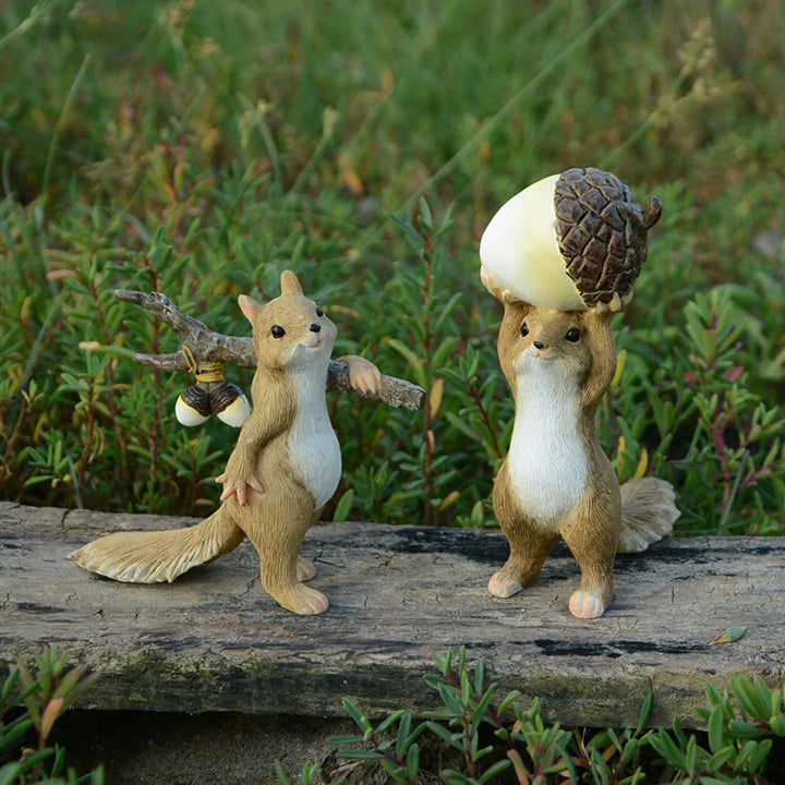 BowLift | NutCharm – The decorative squirrel with heart!