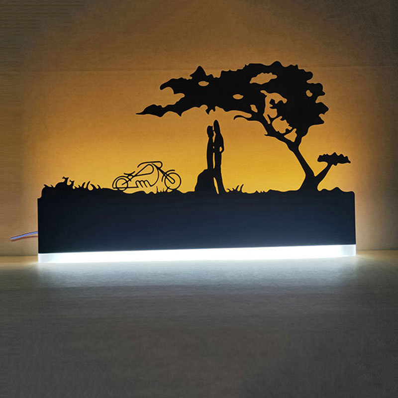 BowLift | Wall lamp with versatile design