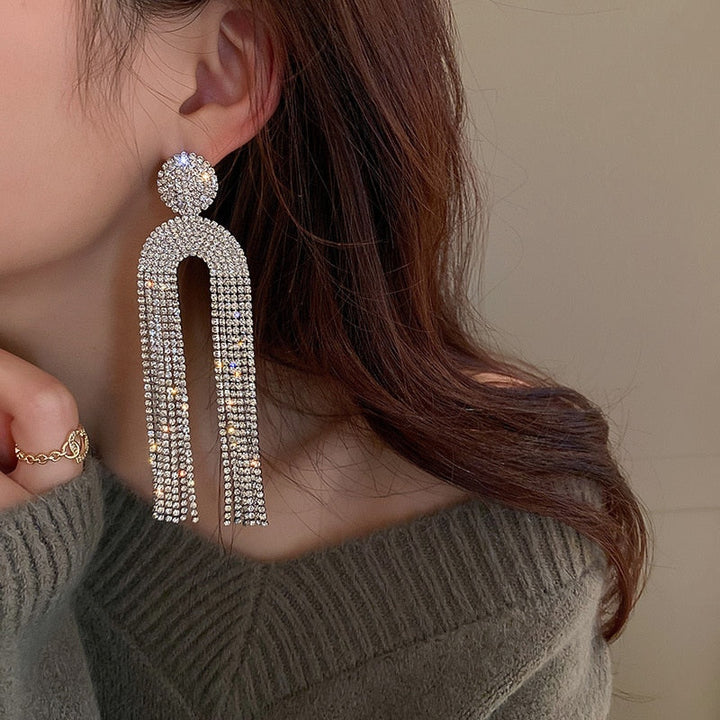Breathtaking Statement Earrings | Give your Outfit the Perfect Touch Bowlift