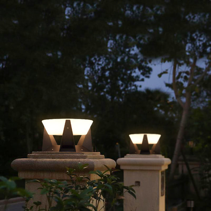 BowLift | Designer Solar Powered Outdoor Lamp