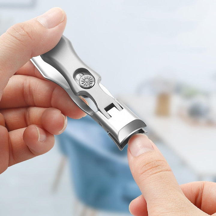 Clean Cut Sharp Nail Clipper | Bowlift