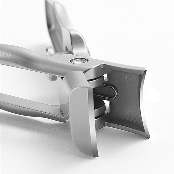 Clean Cut Sharp Nail Clipper | Bowlift