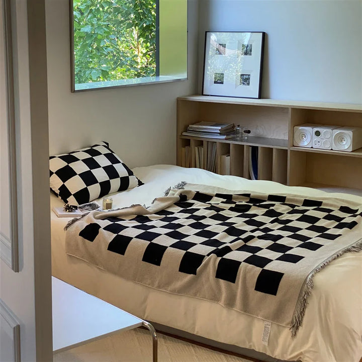 Checkered Single Layer Blanket | Bowlift