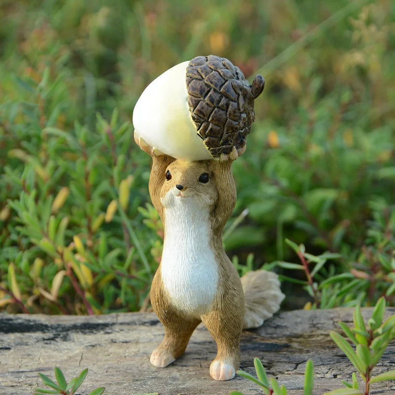 BowLift | NutCharm – The decorative squirrel with heart!