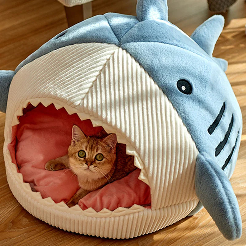 BowLift | Sleepy Shark Portable Warm Pet House