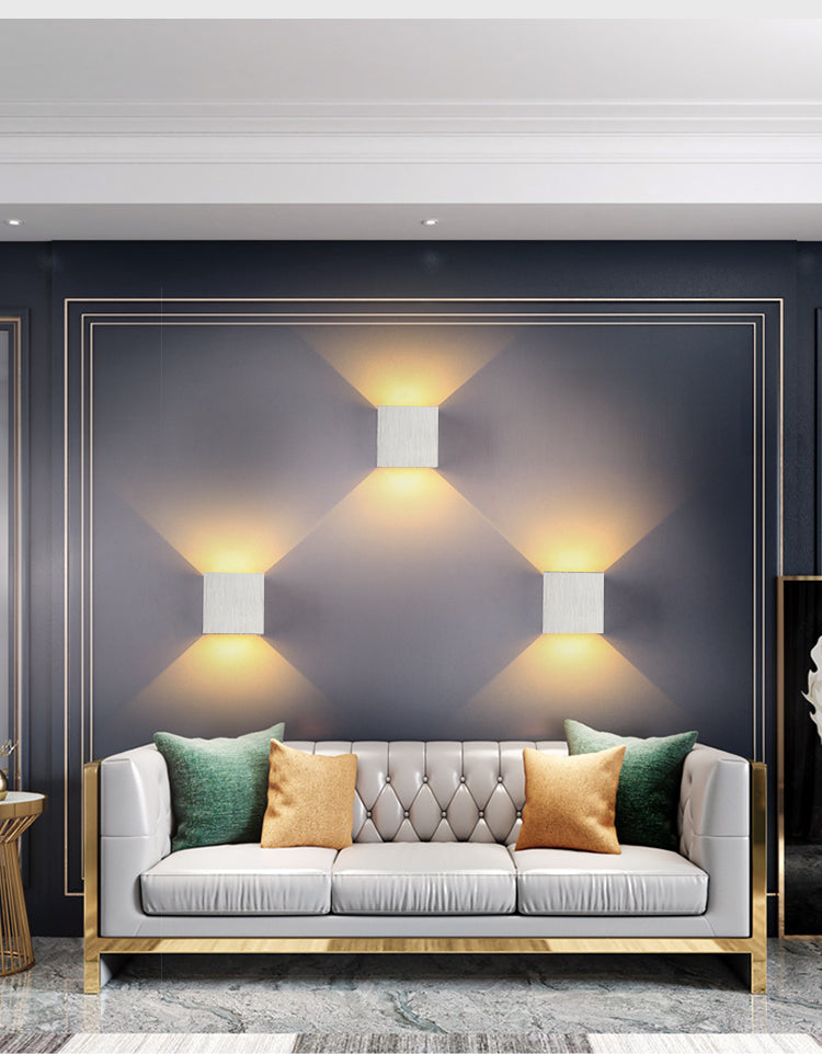 BowLift | ElegantBeam – Minimalist Wall Lamp for Sophisticated Lighting