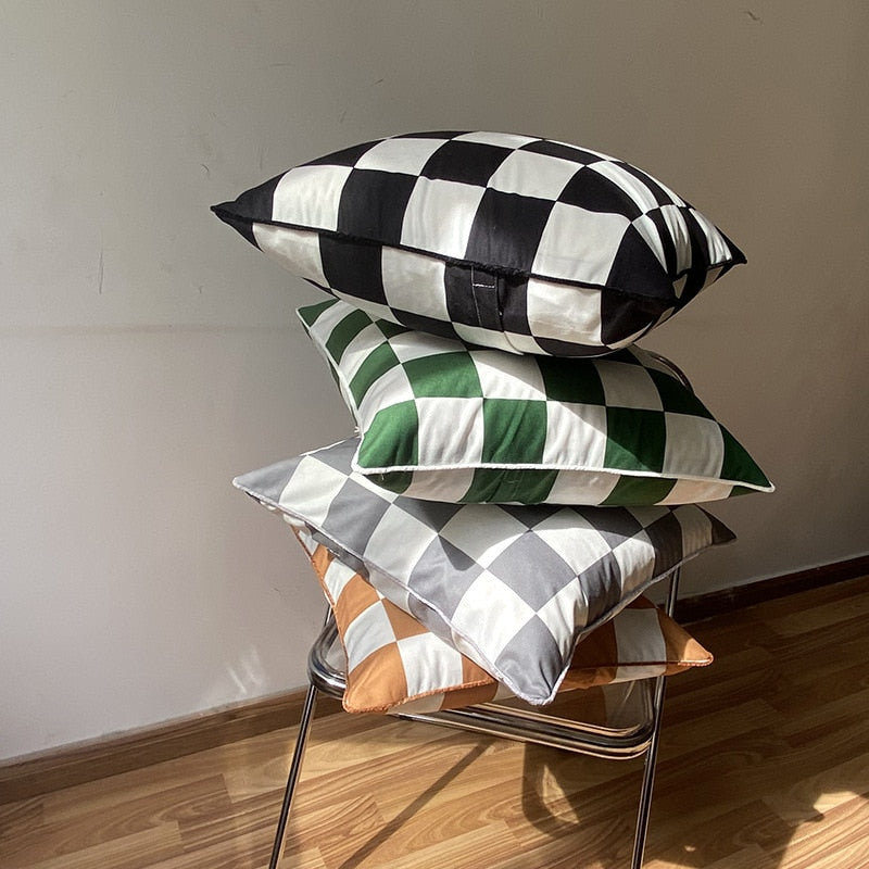 BowLift | Mattes Checkerboard Pillowcase