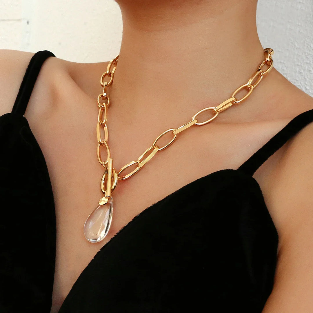 BowLift | Chunky Paperclip Crystal Waterdrop Circle Bar Clasp Necklace