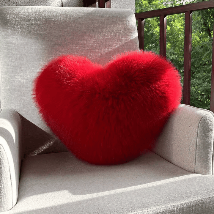 BowLift | Soft decorative cushion in heart shape with plush texture