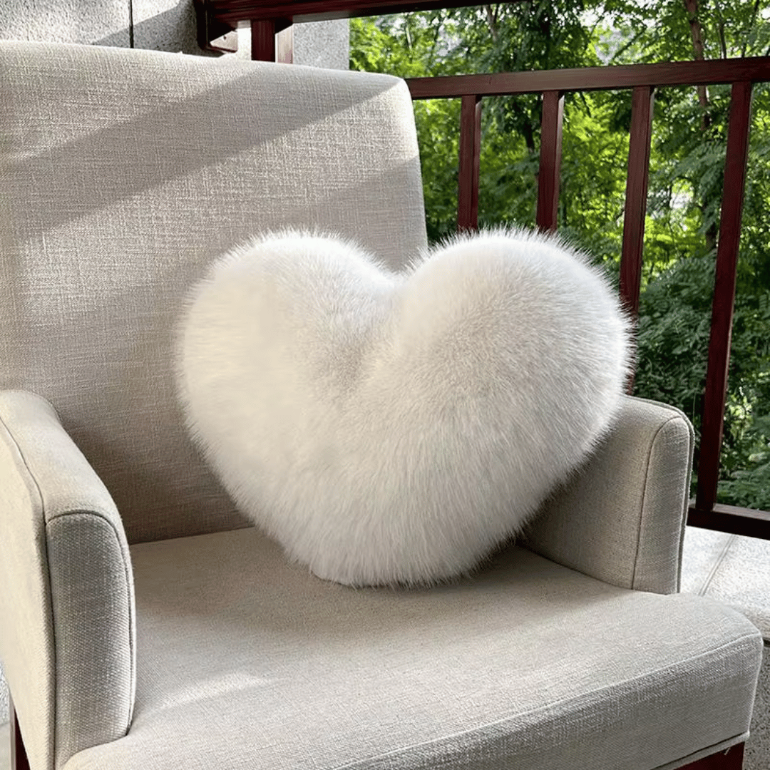 BowLift | Soft decorative cushion in heart shape with plush texture