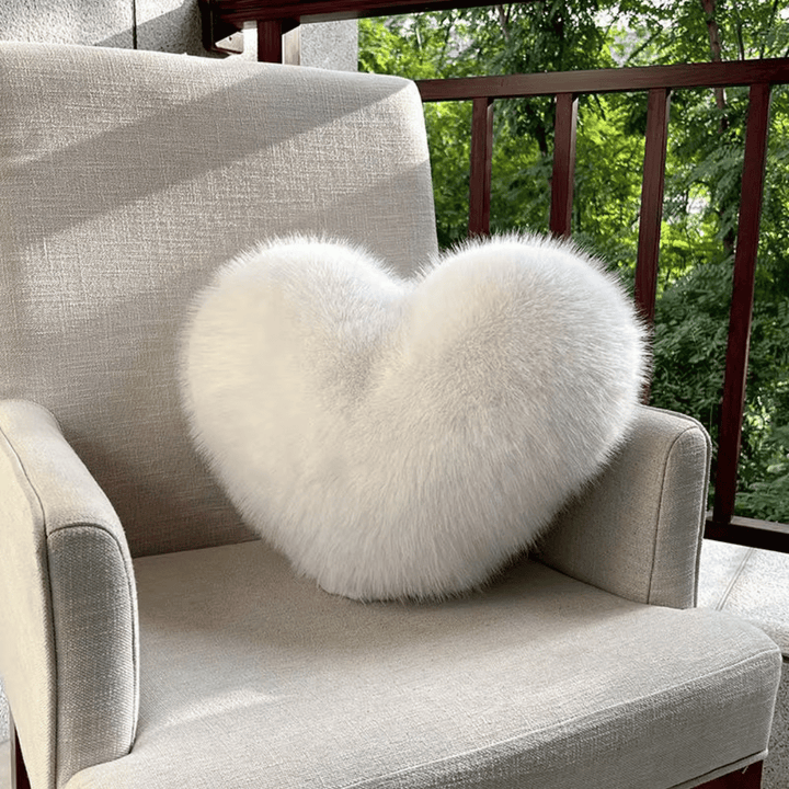 BowLift | Soft decorative cushion in heart shape with plush texture