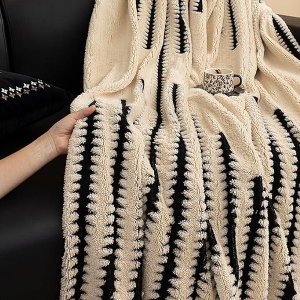 BowLift | Soft Plush Tufted Blanket for Cozy Living Spaces