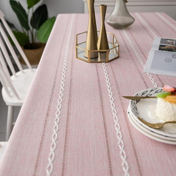 BowLift | Tablecloth made of cotton and linen for an elegant look
