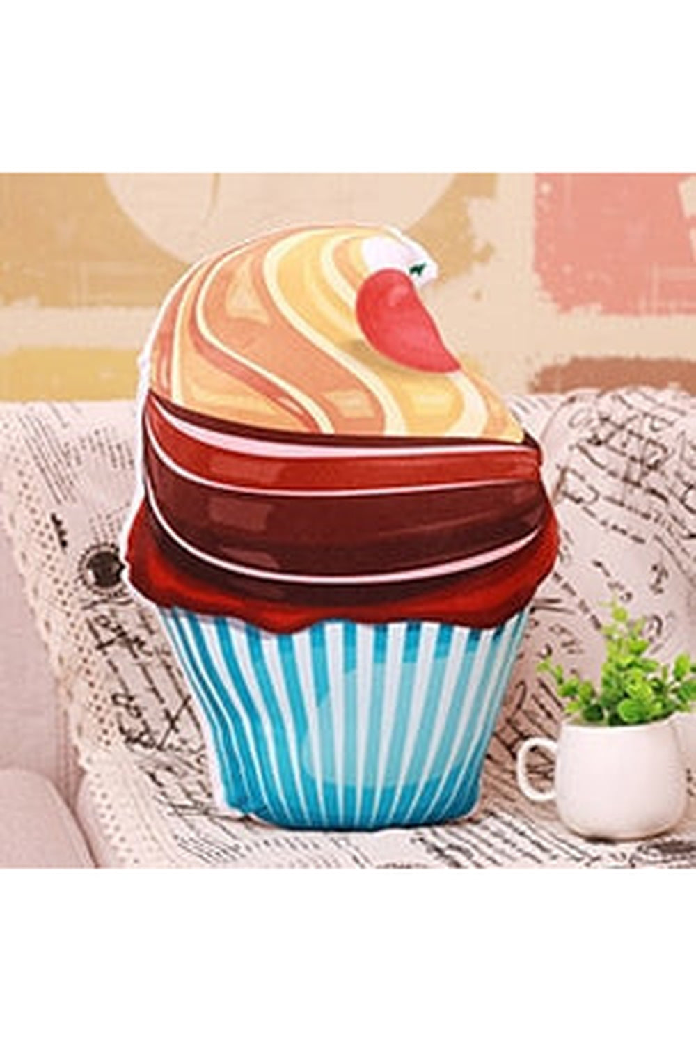cake-shaped pillow | Bowlift