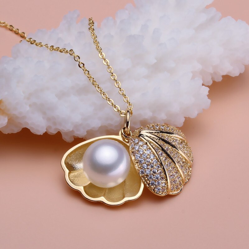BowLift | Sea Charm Shell Pendant Necklace