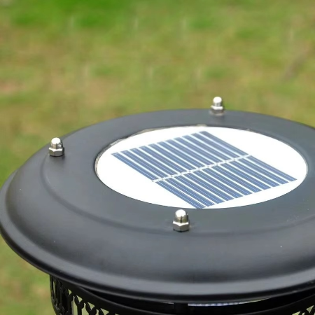 BowLift | Solar-Powered LED Garden Pathway Lights