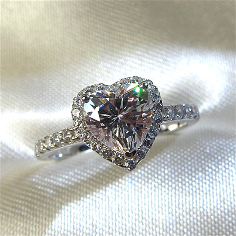 BowLift | Heart Zirconia Ring