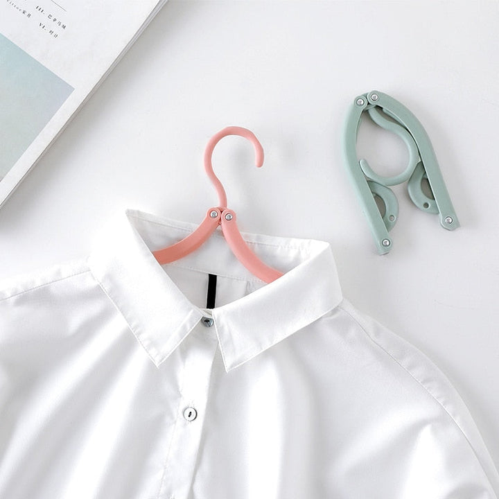 BowLift | Folding Clothes Hanger