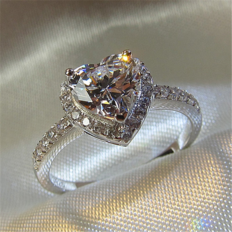 BowLift | Heart Zirconia Ring