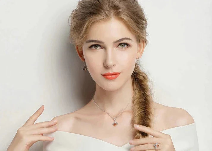 Queen Bee Earrings - Elegant and Unique Accessory Bowlift