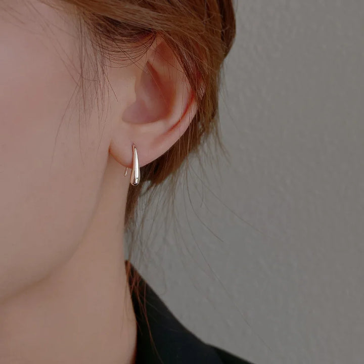 BowLift | S925 Dainty Droplet Hook Earrings