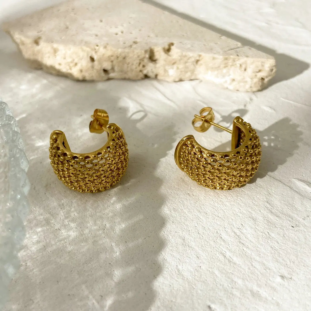 BowLift | 18k Mesh C Hoop Earrings