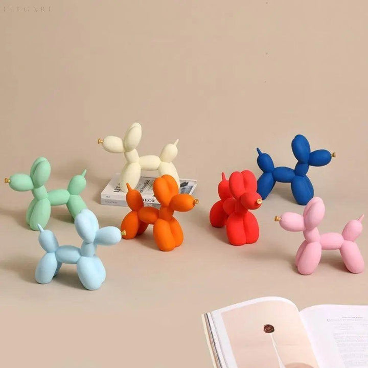 Haku - Balloon dog figure with golden snout | Bowlift