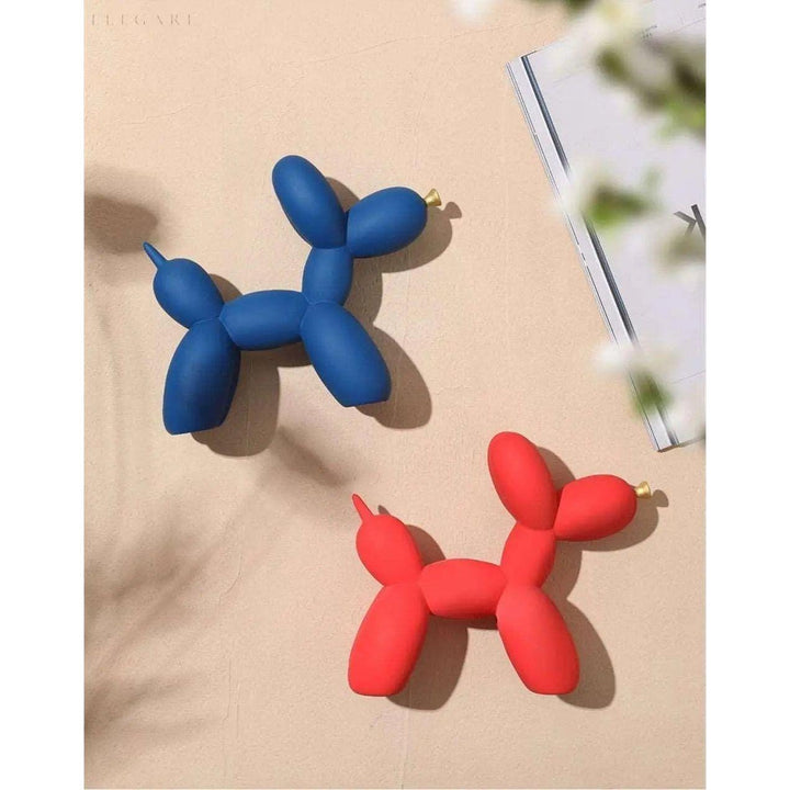 Haku - Balloon dog figure with golden snout | Bowlift