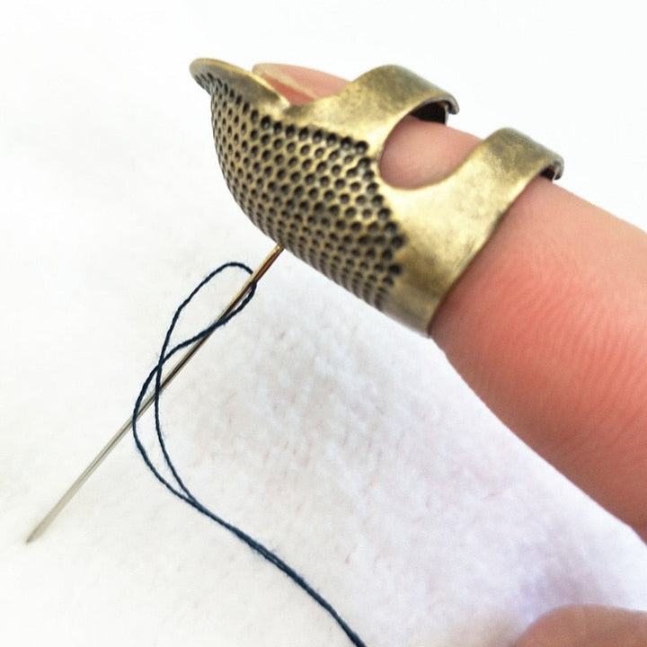 BowLift | Retro Finger Armor Sewing Protector