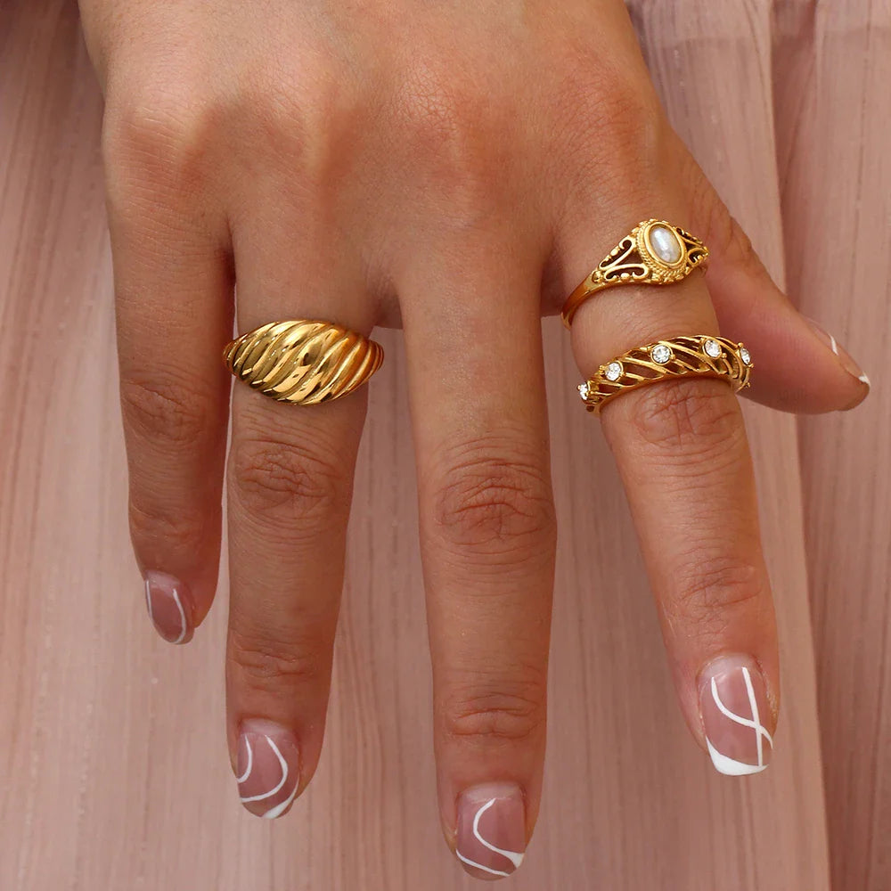 BowLift | 18k Vintage Inspired Pearl Ring