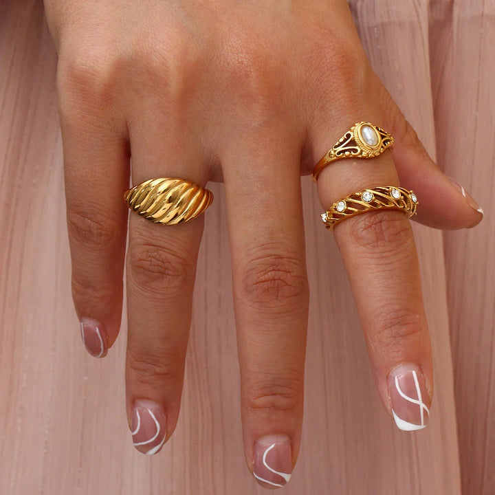 BowLift | 18k Vintage Inspired Pearl Ring