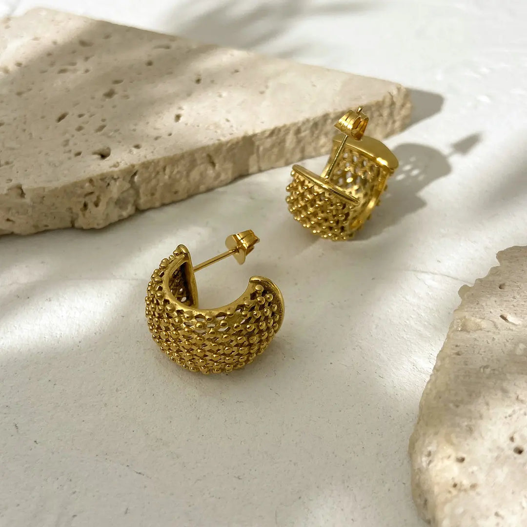 BowLift | 18k Mesh C Hoop Earrings