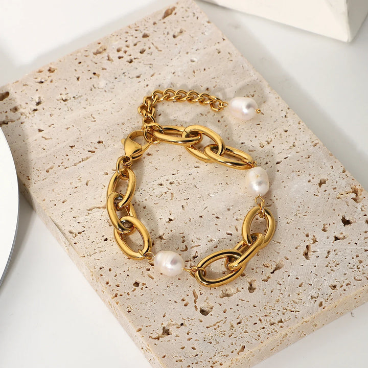 BowLift | 18k Chunky Paperclip Pearl Accented Bracelet