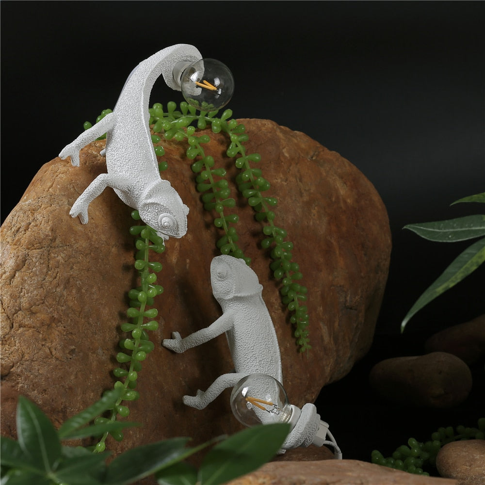 BowLift | Resin Lizard Table Lamp - Elegant Lizard Table Lamp made of Resin for Modern Interior