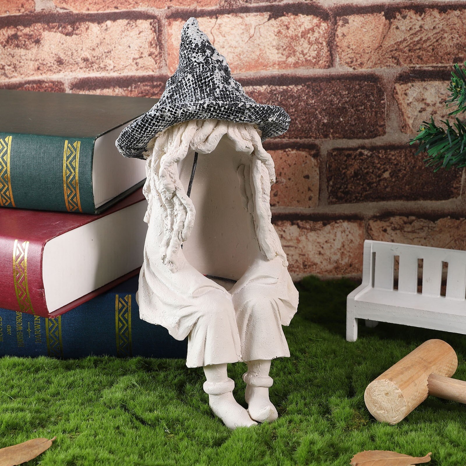 BowLift | Garden Court Decoration made of Resin