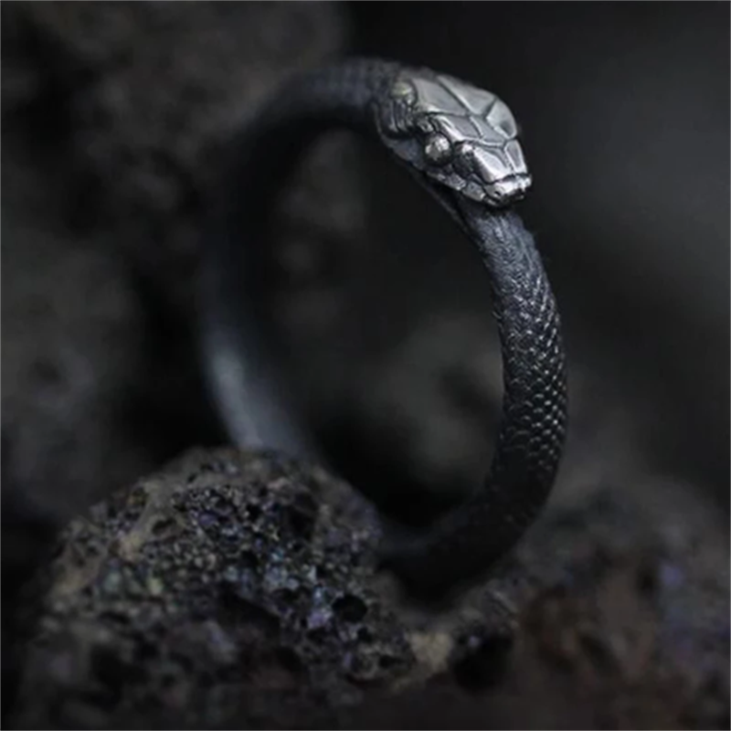 BowLift | Black Retro Resizeable Gothic Snake Ring