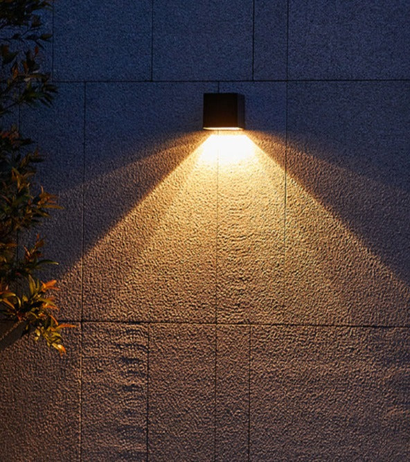 BowLift | GlowBeam – Elegant Outdoor Wall Lamp for Mood Lighting