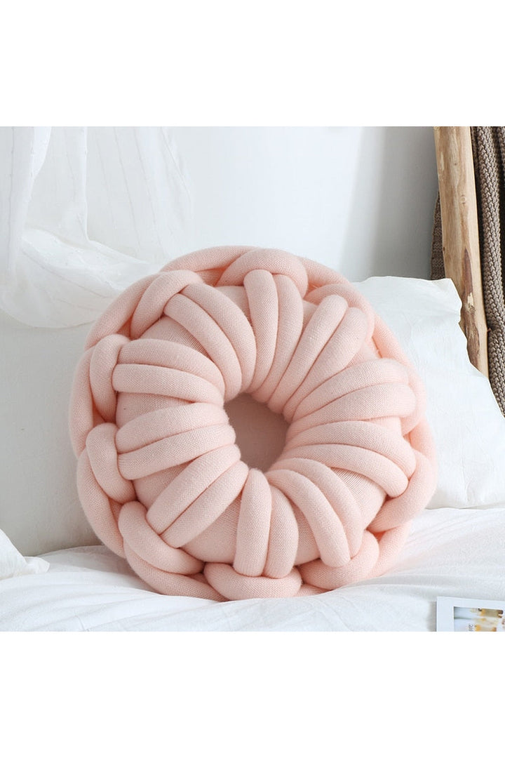 Yarn Knot Pillow | Bowlift