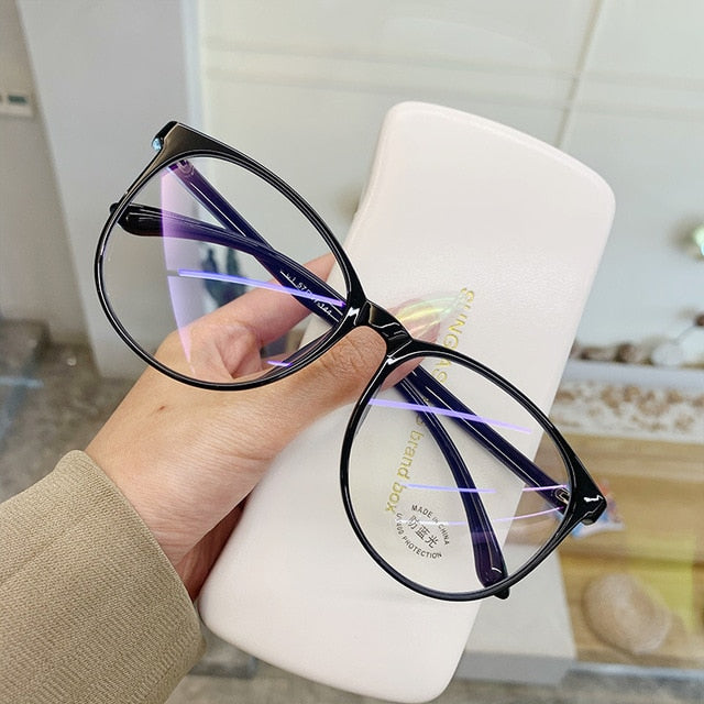 Yetti Glasses | Anti Blue Light & Fashionable in One! | Bowlift