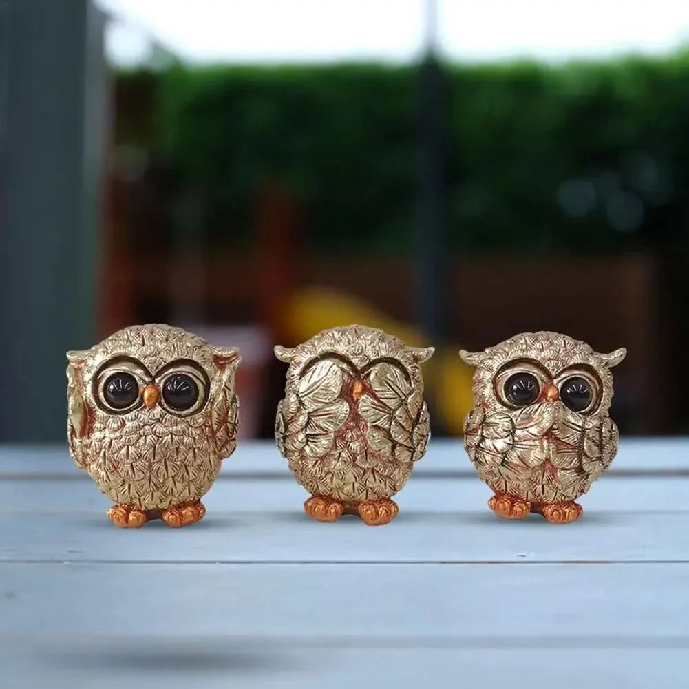 BowLift | OWLUXE – Decorative sculpture in antique gold, handmade owl figure "See nothing, hear nothing, say nothing