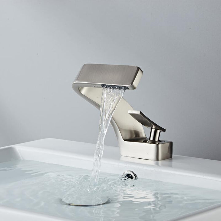 Everest - Modern Curved Faucet │ Daring and Refined Design | Bowlift