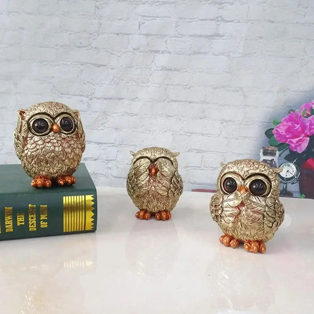 BowLift | OWLUXE – Decorative sculpture in antique gold, handmade owl figure "See nothing, hear nothing, say nothing